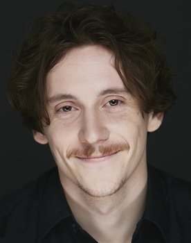 Saulius Ambrozaitis as Serge