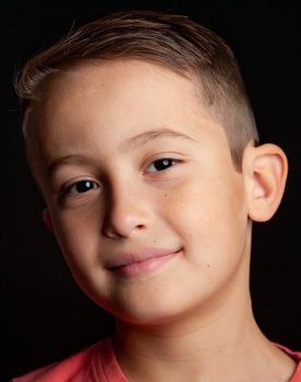 Jordan Mazeral as Zuma (voice)