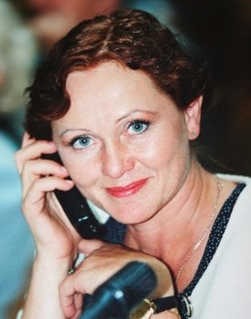 Nijolė Oželytė as Anna