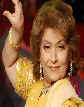 Saroj Khan as Amma