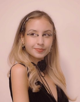 Paloma Toledo as Elena