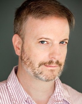 Matt Holland as Officier McDuff
