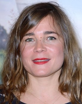 Blanche Gardin as Gaya