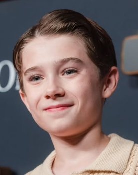 Cary Christopher as Moon (voice)