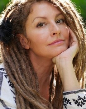 Simmone Mackinnon