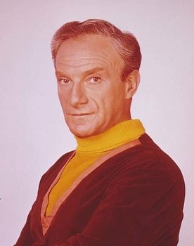 Jonathan Harris as Tom Oakly
