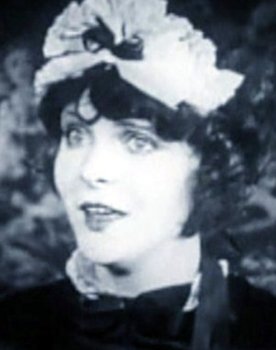 Kathleen Collins as Ruth Gaunt