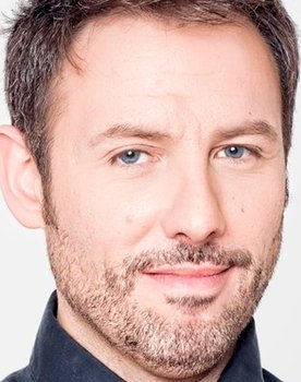 Iñaki Urrutia as Soldier