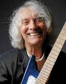 Albert Lee as Self