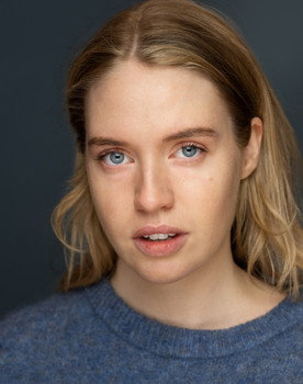 Vilde Moberg as Ingrid