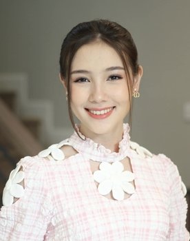 Neeya Makela as Jinta