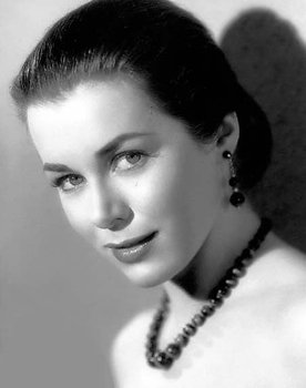 Marianne Koch as Jade Grande