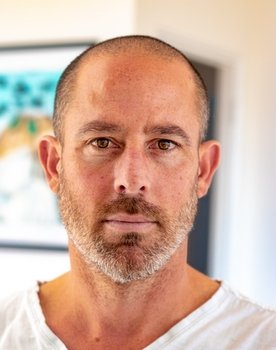 Tim Elwin as Lead