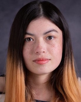 Phoebe Corless as Michelle