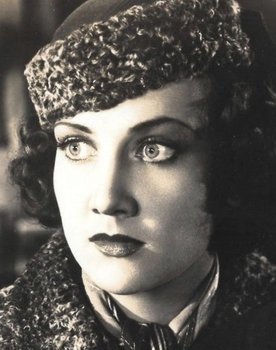 Margaret Callahan as Virginia Selton