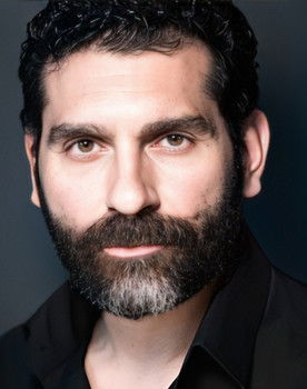 Ötüken Hürmüzlü as 