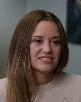 Stacey Saunders as Erica