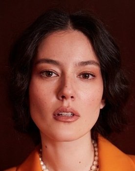 Pelin Akil as 