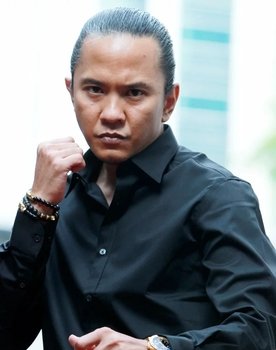 Beto Kusyairy as Agos