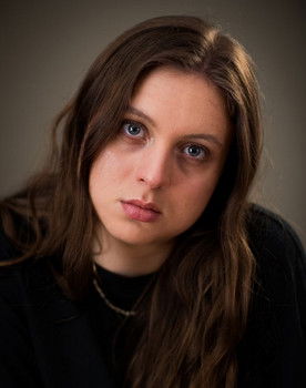 Madita Rutten as Lisa