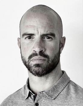 Boris Martinez as Runner