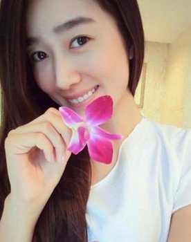 赵卓娜 as Shui Bi