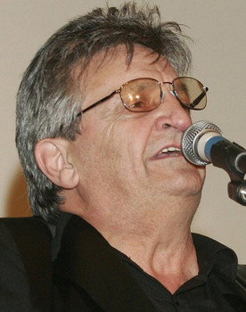 Bob Wootton as Self - Guitar