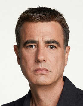 Tayanç Ayaydın as Hüseyin Cevher