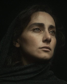 Lilit Salnazaryan as Anna