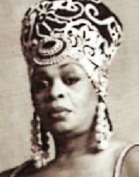 Avis Pendavis as Self