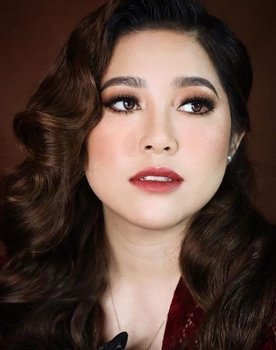 Moira dela Torre