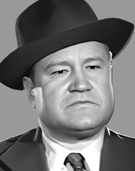 Joe Devlin as Louis Schaber