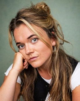 Fionnuala Gygax as Honor Blake