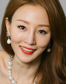 Eunis Chan Ka-Yung as