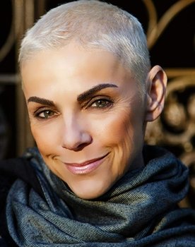 Roberta Weiss as Terry Carson