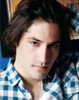 Andreas Koutsoumpas as Sotos