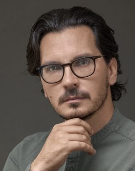 Austin Staton as Victim