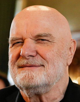 Andrzej Mleczko as Self