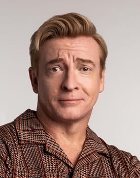 Rhys Darby as Casper