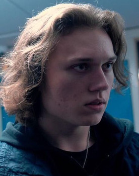 Melle Herder as Stijn