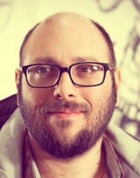 Andreas Kyriacou as Priest