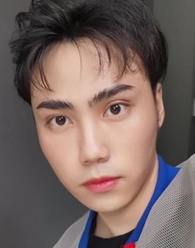 Athirat Cheewalaksanalikhit as Latte