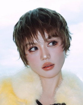 Ngoc Trinh as Băng Di