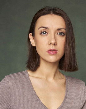 Alena Kahuta as Вера