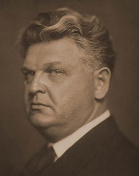 Mihail Sadoveanu as Narrator (voice)