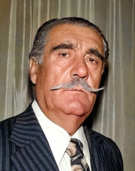 Hulusi Kentmen as 