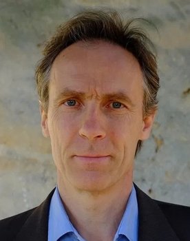 Julien Rochefort as Alex