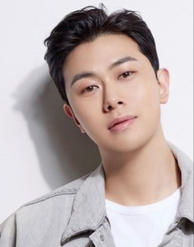Jo Eun-sol as Jin Young-soo