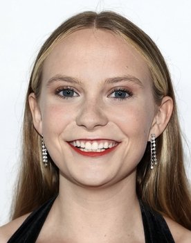 Grace Schnitzius as Meadow Stewart