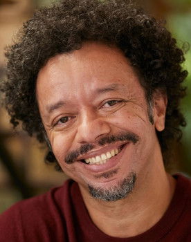 Washington Lins as Daniel